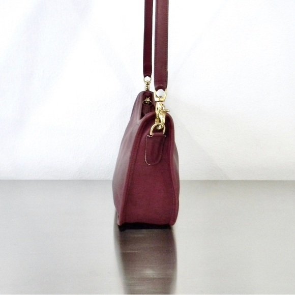 Vintage Coach Large Swinger Bag (Wine) - Picture 4 of 11